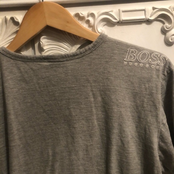 Hugo Boss Tee - Picture 5 of 6